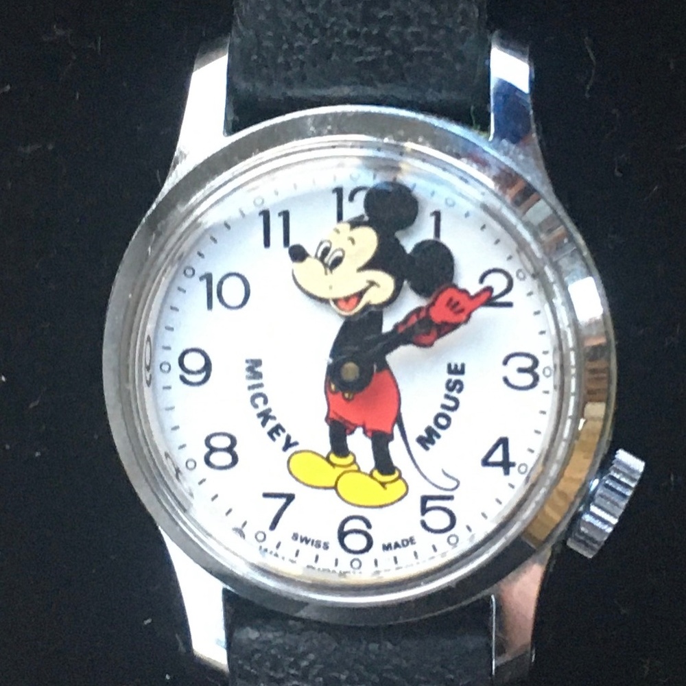 Bradley Nodding Head Mickey Mouse Watch! Excellent condition!